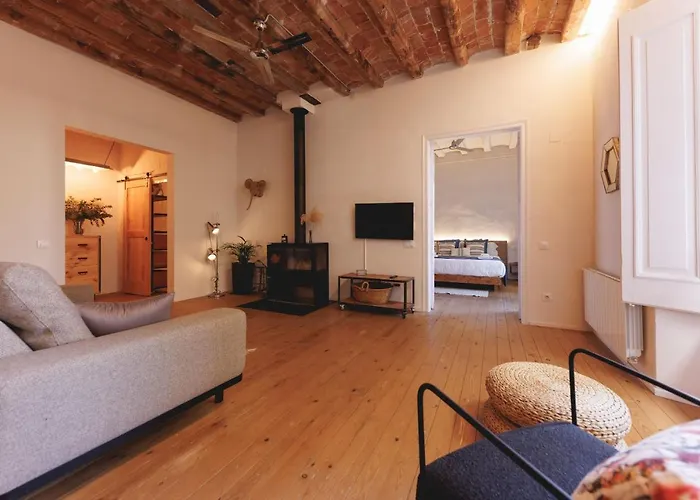Bravissimo Carrer Nou, Cosy 2-Bedroom Apartment