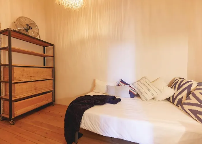 Bravissimo Carrer Nou, Cosy 2-Bedroom Apartment